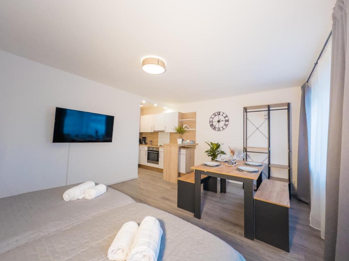 Immostay #6 - Ferienhaus 4 Zimmer Fuer 8 Personen, Wifi & Zentrum BRE Dış mekan fotoğraf